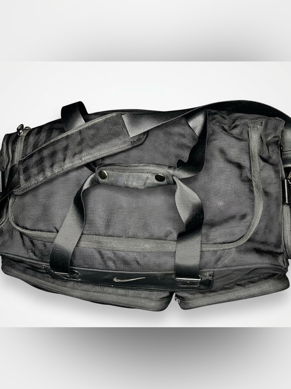 Nike Departure Golf Duffel Bag Black Ballistic Nylon - Picture 5 of 9
